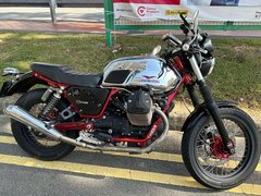 Moto Guzzi V7 Racer 750