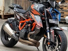 KTM 1390 Super Duke R Evo