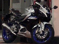 Yamaha YZF-R15M