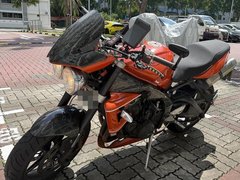 Triumph Street Triple R 675