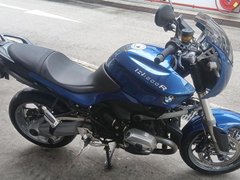 BMW R1200R