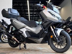 Honda Adv 350