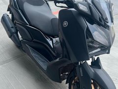 Yamaha Xmax 300