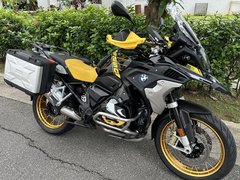 BMW R1250GS