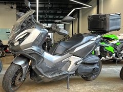 Honda Adv 350