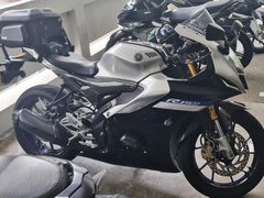 Yamaha YZF-R15M