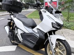 Honda Adv 150