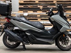 Honda Forza 350