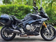 BMW S1000XR