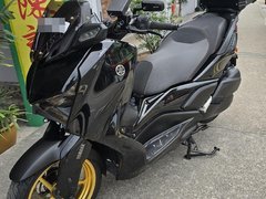 Yamaha Xmax 300