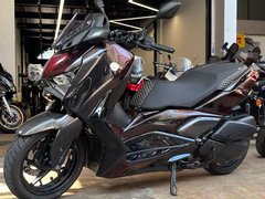 Yamaha Xmax 300