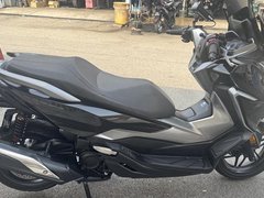 Honda Forza 300