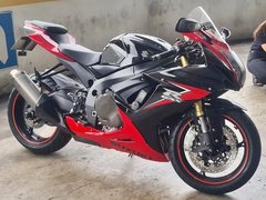 Suzuki GSX-R750
