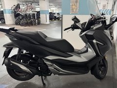 Honda Forza 300