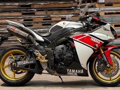Yamaha YZF-R1