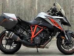 KTM 1290 Super Duke GT