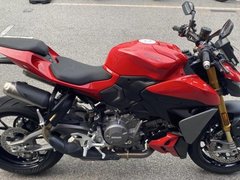 Ducati Streetfighter V2 S