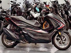 Honda Forza 350