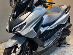 Honda Forza 350