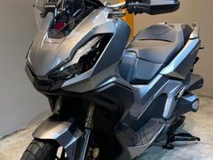 Honda Adv 350