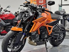 KTM 1390 Super Duke R Evo