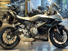 CFMoto 675SR-R
