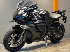 Yamaha YZF-R1