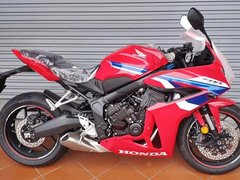 Honda CBR650R E-Clutch