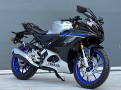 Yamaha YZF-R15M