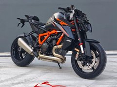 KTM 1390 Super Duke R Evo 