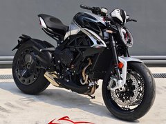 MV Agusta Brutale 800 Dragster RR 
