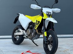 Husqvarna 701 Supermoto