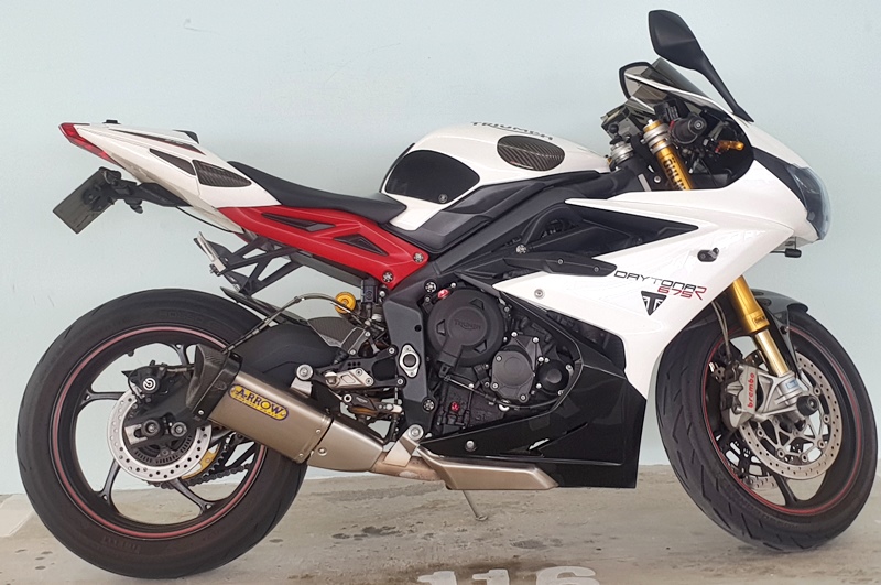 daytona 675 arrow exhaust