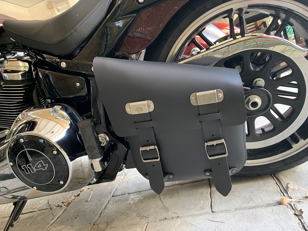 swing arm bags harley softail