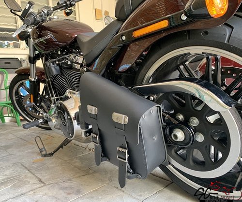 harley breakout swingarm bag