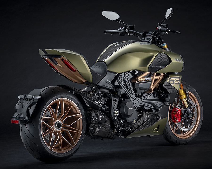 ducati diavel 1260 lamborghini edition 3