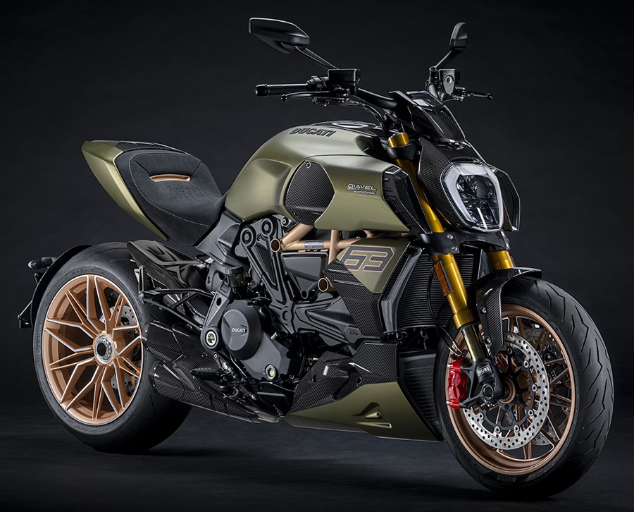 Ducati diavel 1260 lamborghini